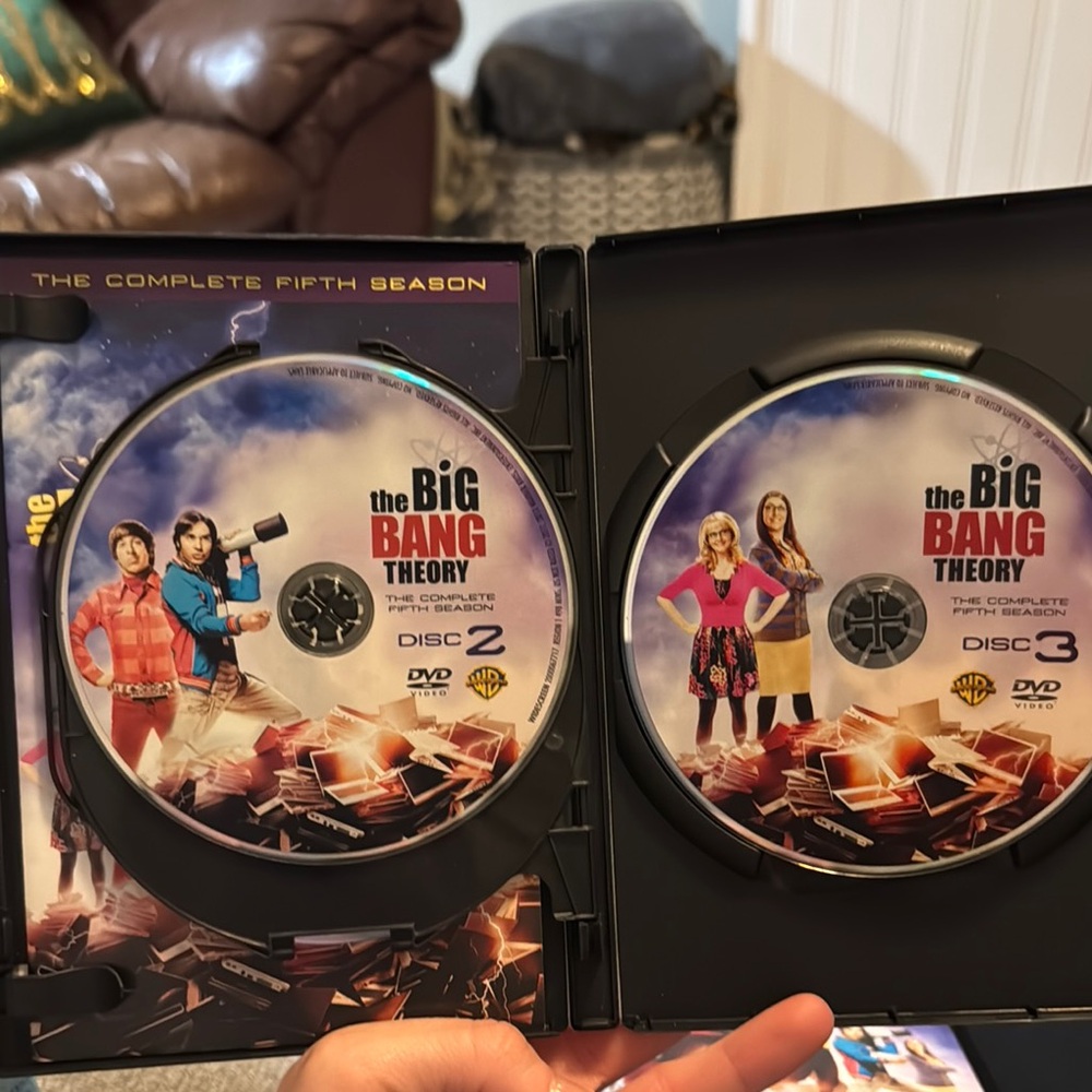 The Big Bang Theory Season 5 DVD - Picture 4 of 6